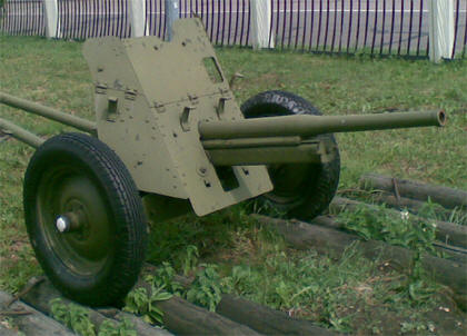 сорокопятка - 45-мм противотанковая пушка образца 1937 года 