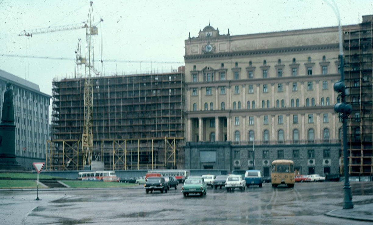 Реконструкция здания <strong>КГБ</strong> в 1983 году 