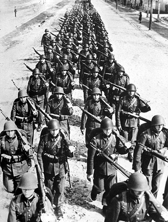 Польская пехота отправляется на фронт