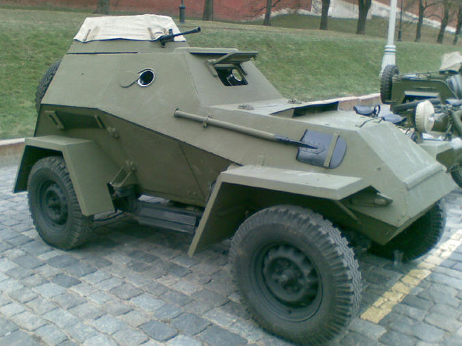 БА-64 после ноябрьского парада на Красной Площади в 2011 году