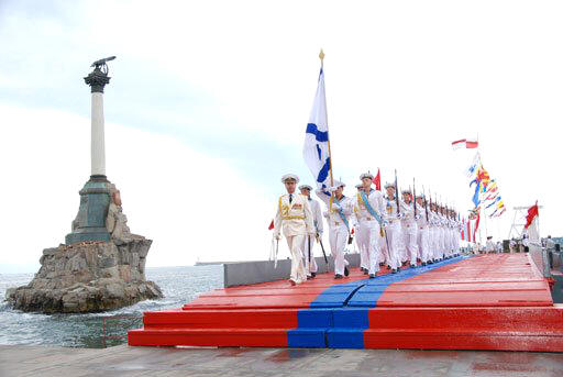 Парад Черноморского флота в Севастополе