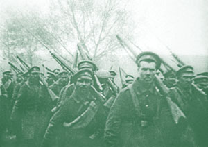 Русский солдаты отправляются на фронт воевать за англо-французские интересы.