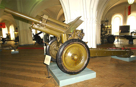 М-30 в питерском артиллерийском музее